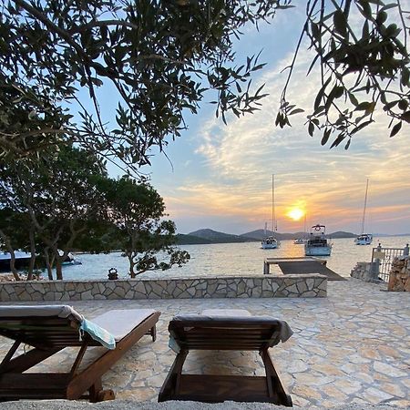 Beach House Danica: Kornati Island Resort with Pool and Transport Pristanisce Exterior photo