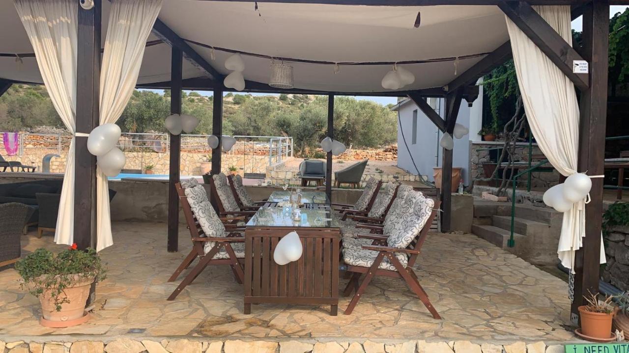 Beach House Danica: Kornati Island Resort with Pool and Transport Pristanisce Exterior photo