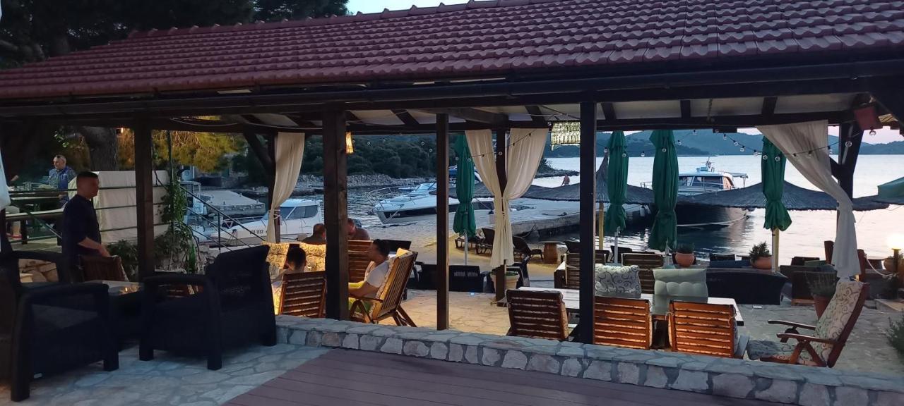 Beach House Danica: Kornati Island Resort with Pool and Transport Pristanisce Exterior photo